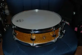 snare drum throw off