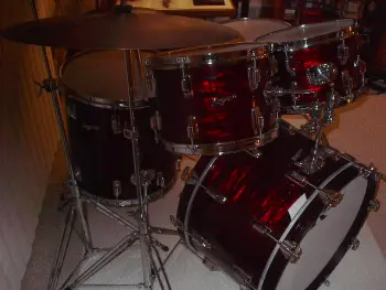 It's the &quot;show off your Rogers drums&quot; thread!
