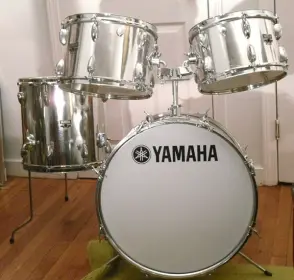 Yamaha 70,s finish