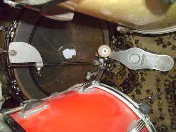 weird french bass pedal?