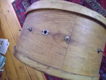 is this a solid 1 ply maple shell 26&quot; bass?