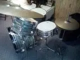 Make offer 1967 Ludwig oyster blue pearl