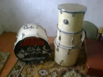 Can anyone tell me more about this kit?