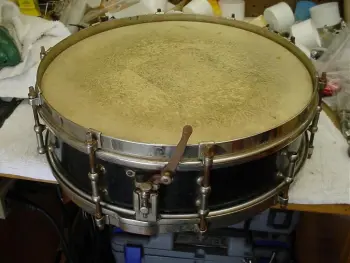 1928-32 NO-NAME (SLINGERLAND?) 4 x 14 BLACK LACQUER 10 LUG TONE FLANGE MODEL
