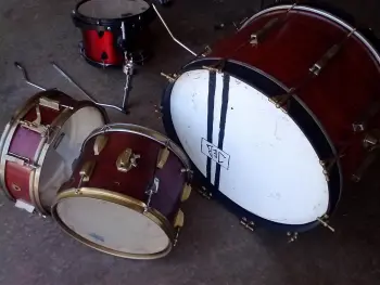 What do i have on my hands?? vintage Ludwig?