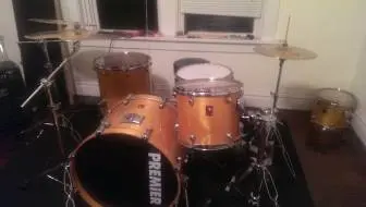 Help IDing these Premier Drums