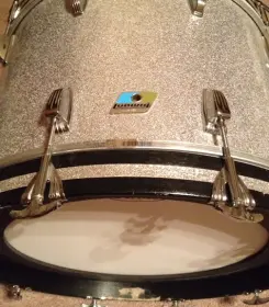 1970's Ludwig Silver Sparkle 22x14 Bass drum(Virgin), Blue/Olive Badge