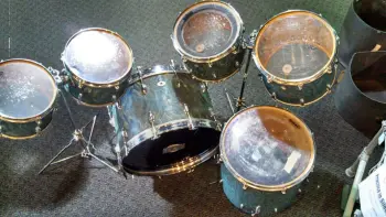 Late 60's Slingerland? :confused:
