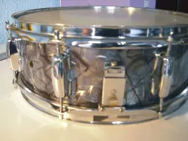I can't identify a snare drum :: slingerland Japan copy?