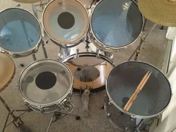 Ludwig chrome over wood set florida.