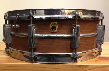 1965 Ludwig Supraphonic with wood veneer