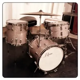 Is there a Hollywood Vintage Drum Show?