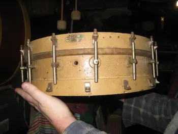 What is this massively old snare drum?