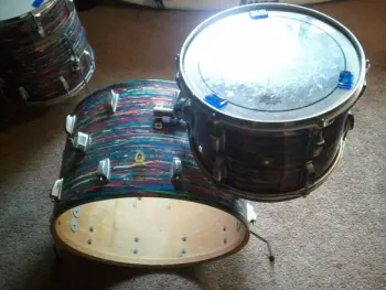1969 Vintage Ludwig Super Classic Psychedelic Red 22 x 13 x 16