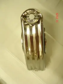 Slingy Clamshell throw-off