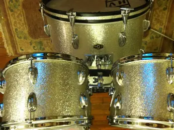 1960's slingerland (?modern solo?) project. First vintage project
