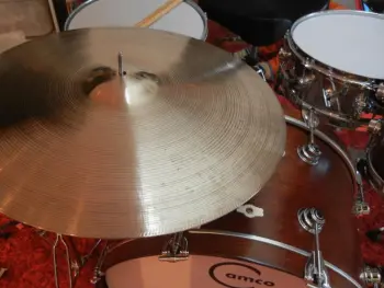 UFIP 22” Medium Thin