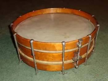 Need help Identifying this early 1900's snare drum