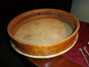 Need help Identifying this early 1900's snare drum