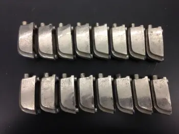 Slingy Beavertail lugs in nickel