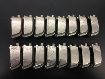 Slingy Beavertail lugs in nickel