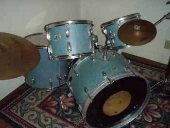 Found a Ludwig kit.