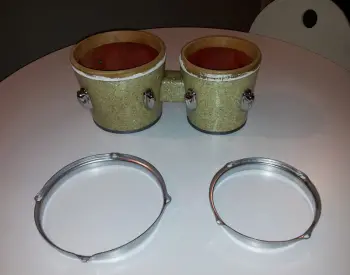 Need help Identifying vintage silver sparkle bongos