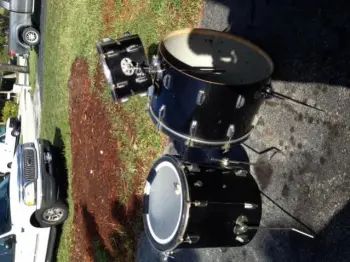 Rogers Script logo drums