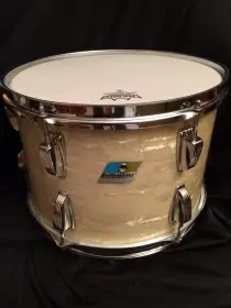 Ludwig Large classic lugs on vintage 8x12?   Help!!!