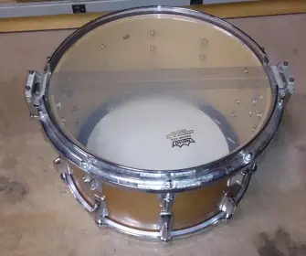 Trying to ID snare drum...