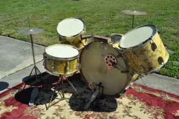 Show your Slingerland Radio King kits thread.