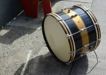 Smaller bowtie lugs on WFL and early Ludwig Clubdates