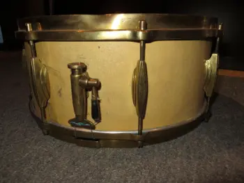2 snares no brand, any idea?