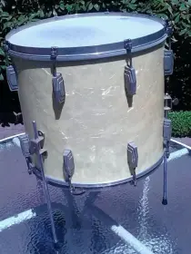 WTB late 30's early 40's Ludwig &amp; Ludwig floor tom