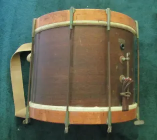 Help to identify very old Ludwig marching drum