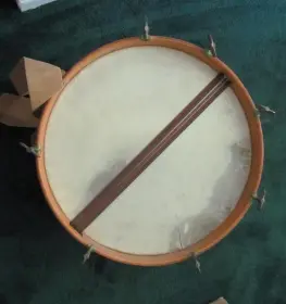 Help to identify very old Ludwig marching drum