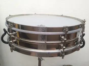 Question regarding 1924-28 Ludwig Universal snare