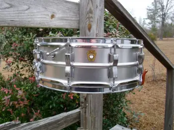 Early 60`s Pre-serial Acro-phonic? or Supra-Lite? or what?
