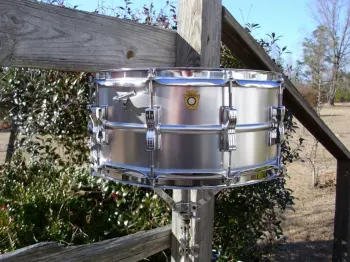 Early 60`s Pre-serial Acro-phonic? or Supra-Lite? or what?