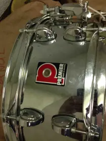 Help identifying a premier snare