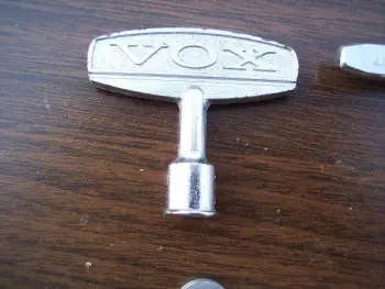 A Few vintage Rogers-VOX drum keys