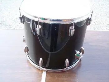 Late 70's Ludwig Black Vistalite 16x18 floor tom