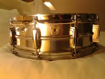 Early 60`s Pre-serial Acro-phonic? or Supra-Lite? or what?