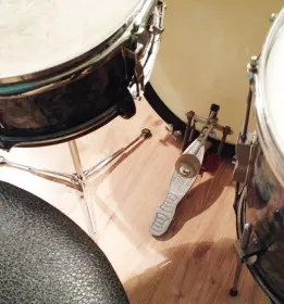 FOR SALE: Vintage 1965 Ludwig Club Dates in BDP with Nickel Hardware