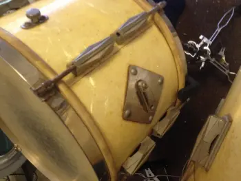 Help IDing Grandpas 40s (?) drums