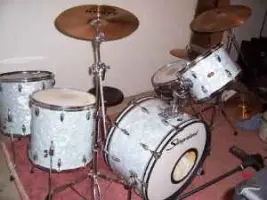 Slingerland gold/black 80s badge