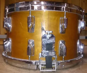 Trying to ID snare drum...