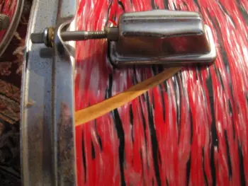 Pearl wood / fiberglass in red oyster