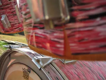 Pearl wood / fiberglass in red oyster