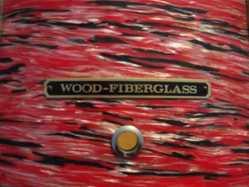 Pearl wood / fiberglass in red oyster